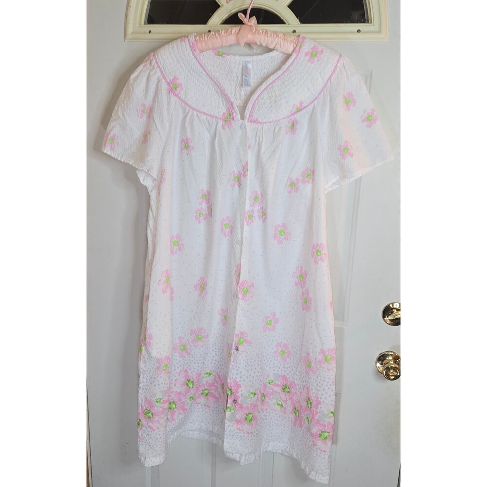 Simply Basic Nightgown Night Coat XL Button Up White Pink Floral 38" L